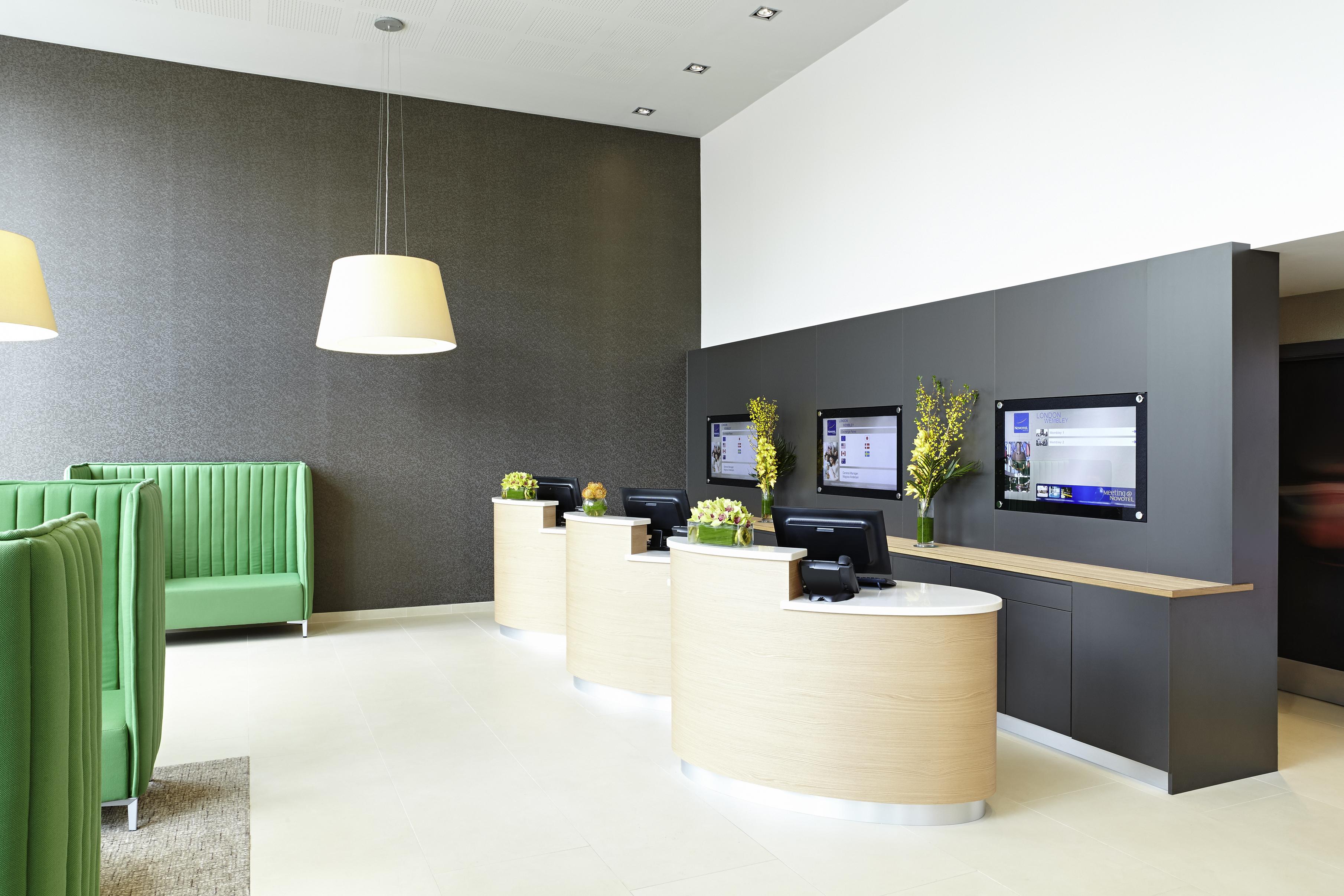 Novotel London 4*