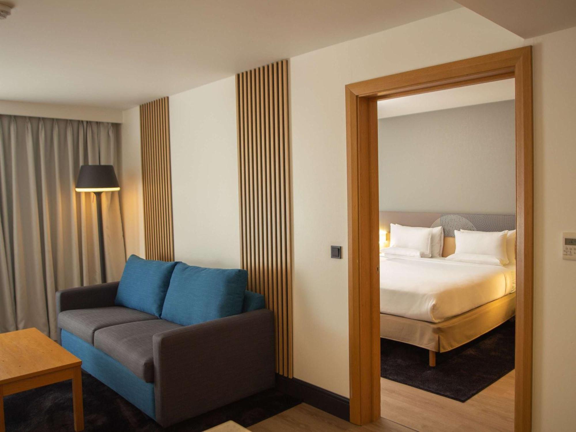 Novotel London 4*