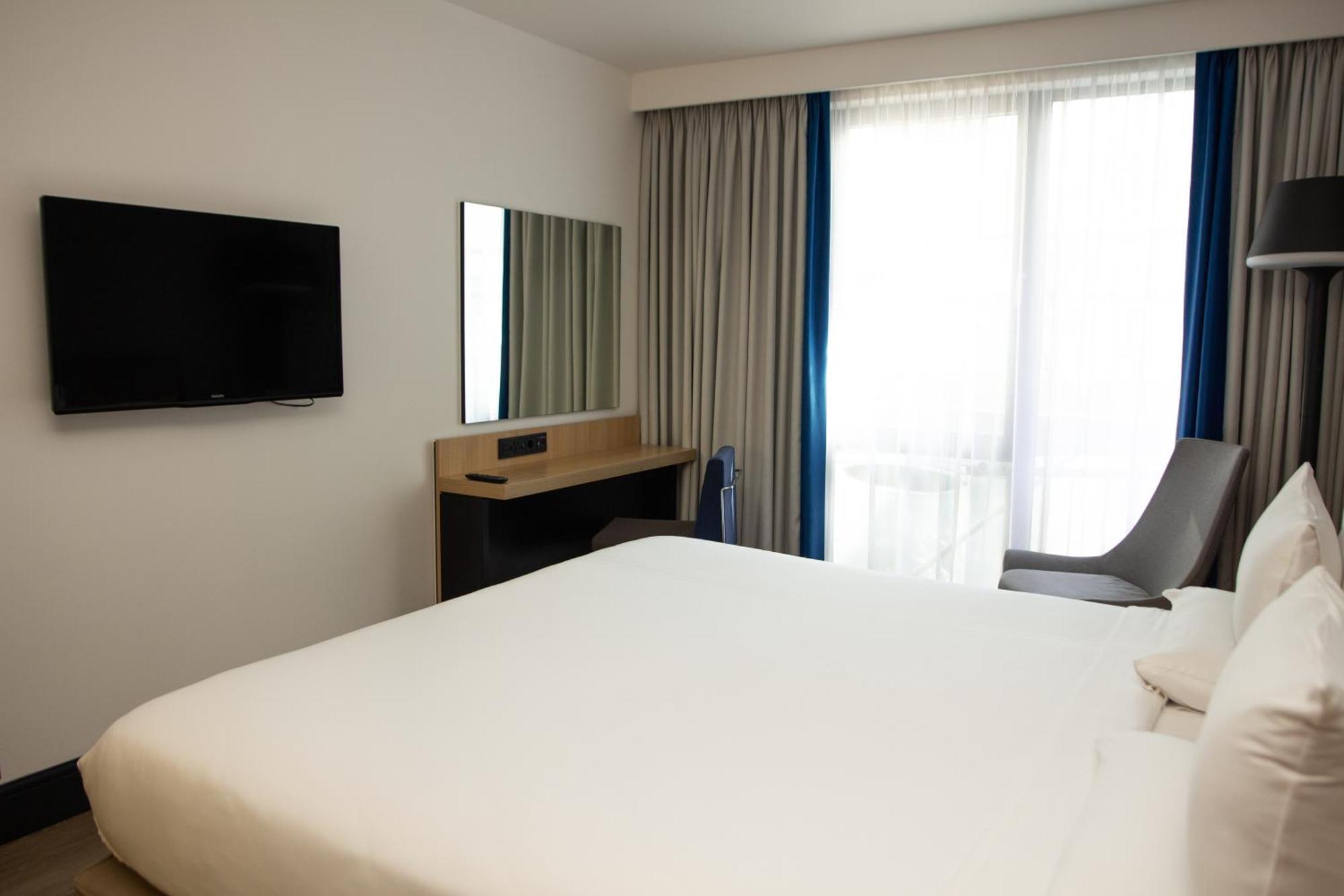 Novotel London Hotel 4*