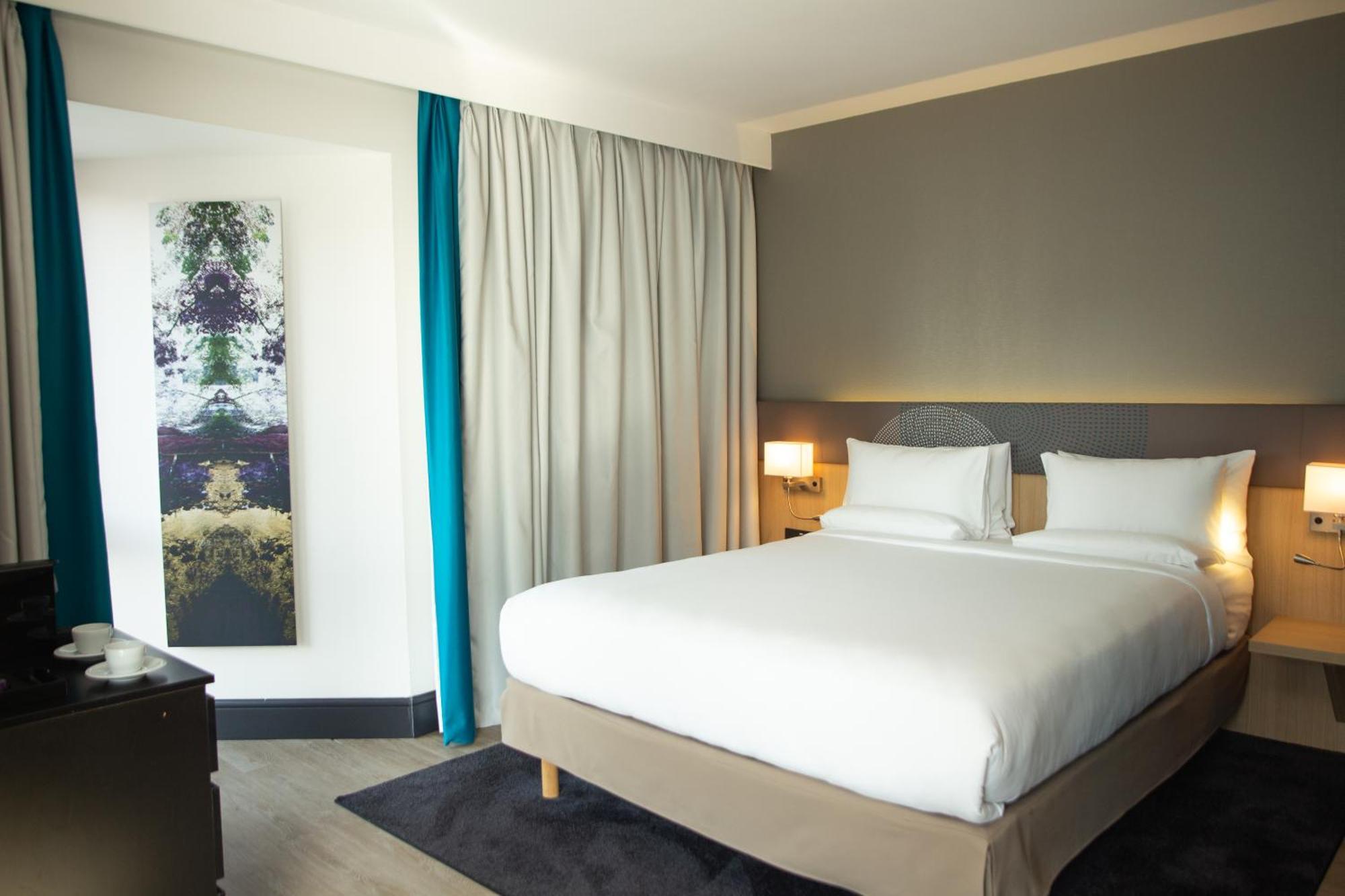 Novotel London 4*